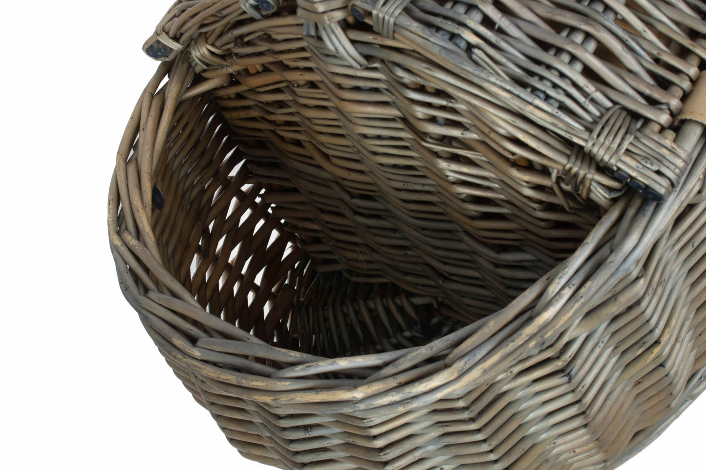 4 Person Boat Picnic Hamper close-up showing the woven willow interior and basket construction