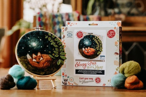 Paint with Wool: Sleepy Fox in A Hoop Needle Felt Craft Kit