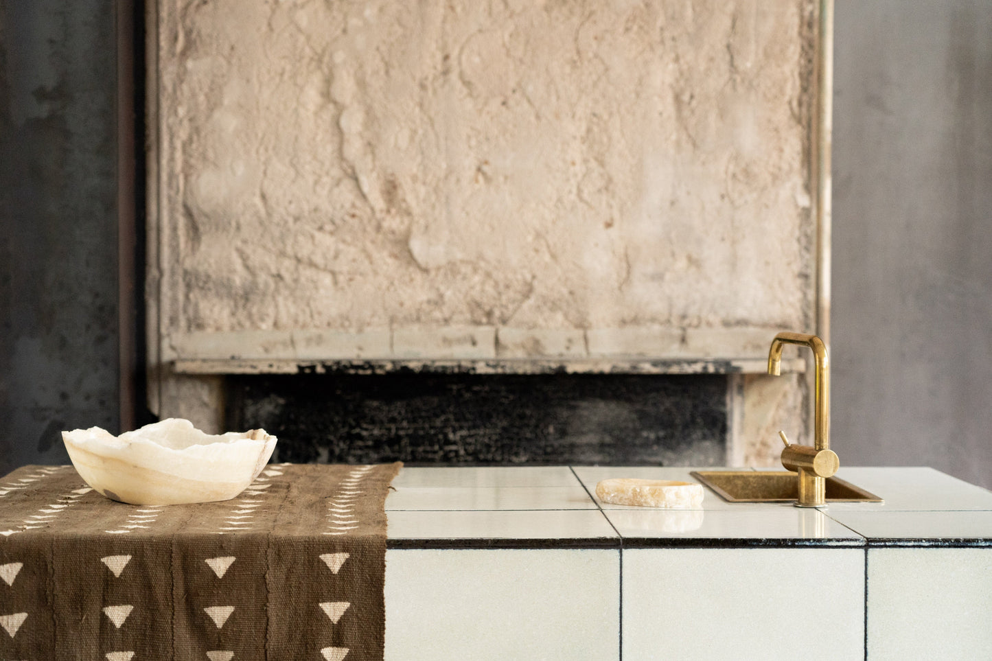 Natural Cut Onyx Jewelery\Soap Dish by Botanical Boys