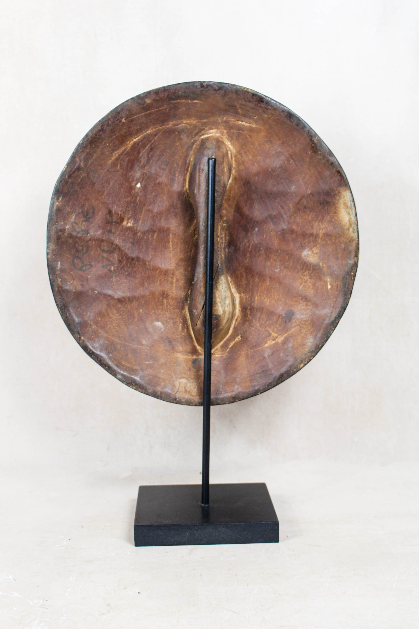 Cameroon Shield Round - 160.11 by Botanical Boys