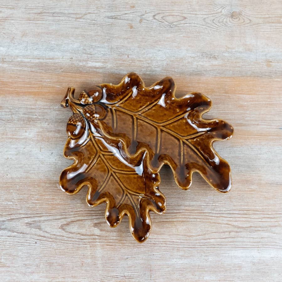 Acorn & Leaf Ceramic Dish 23cm in rich brown glaze with raised oak leaf detailing and acorn accent