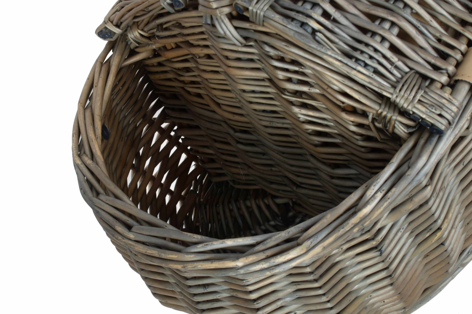 4 Person Boat Picnic Hamper close-up showing the woven willow interior and basket construction