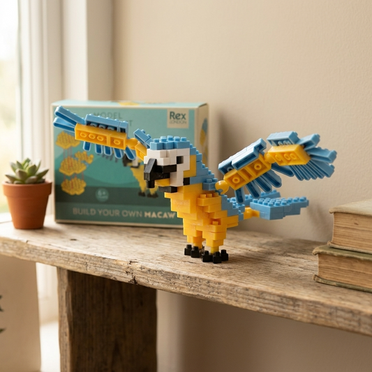 Build Your Own Macaw Animal Model Brick Kit
