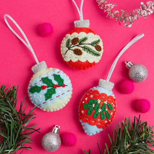 'Christmas Baubles' Felt Craft Decoration Kit for Beginners