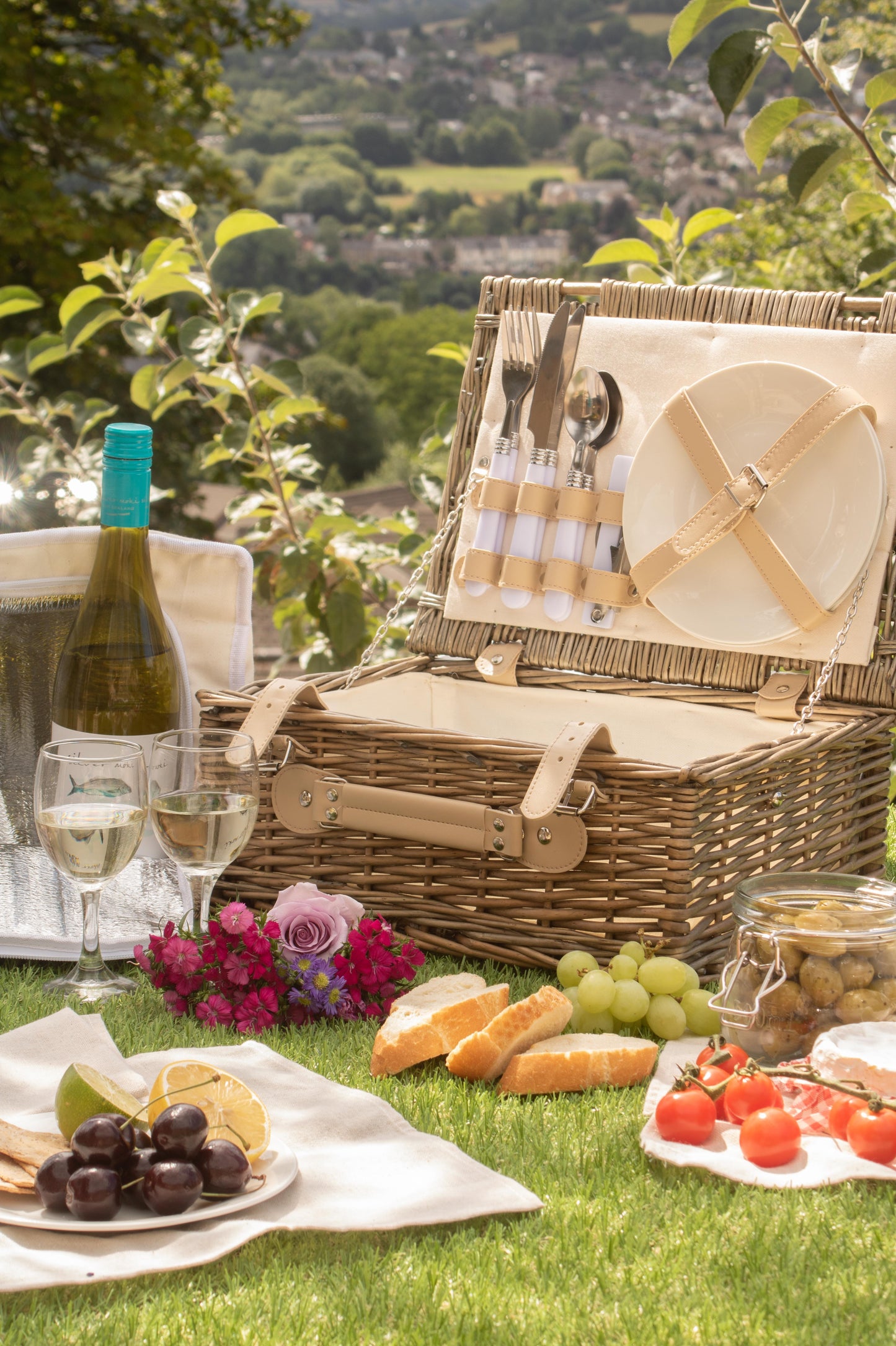 14" Fitted Chill Hamper