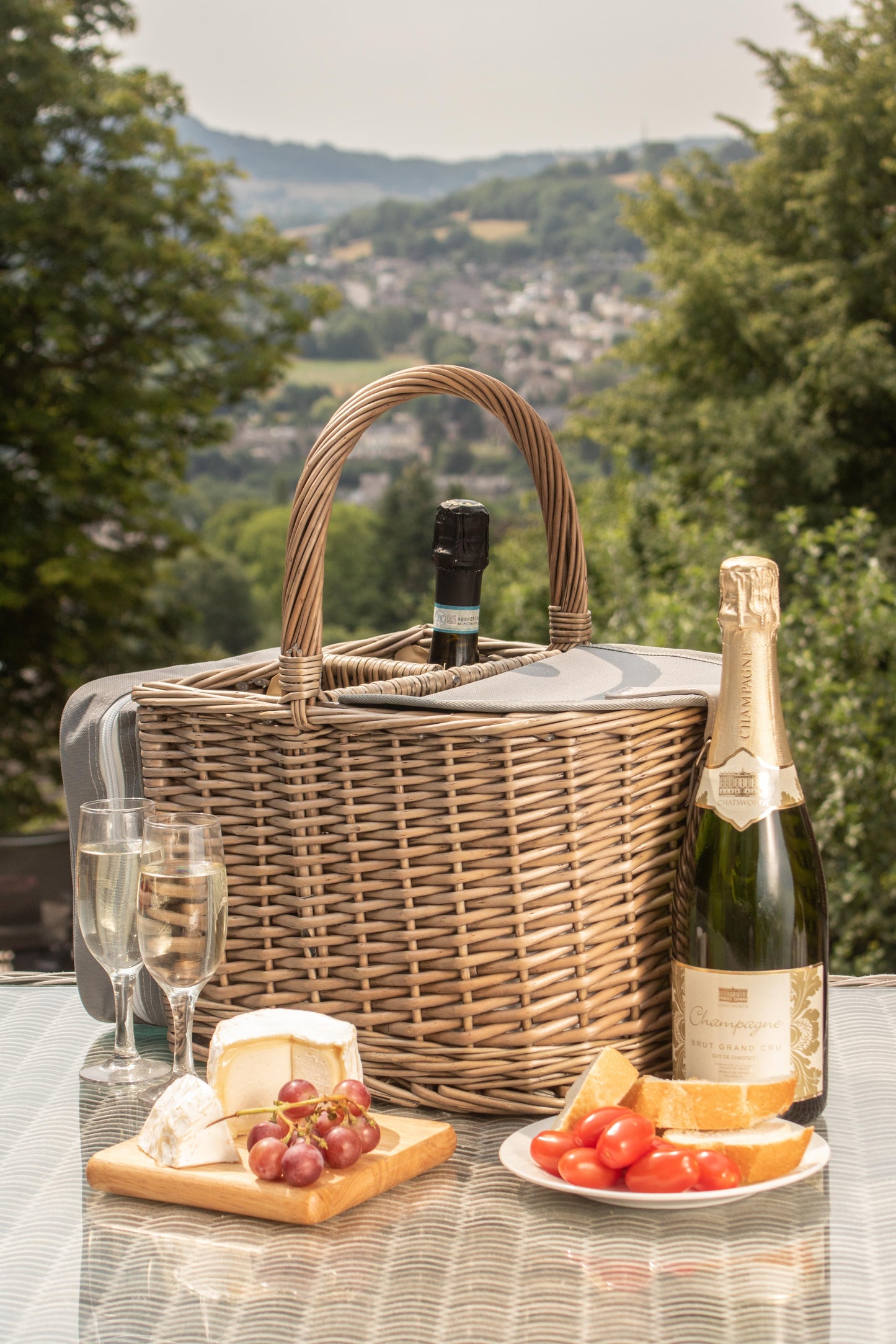 2 Bottle Beach Picnic Hamper