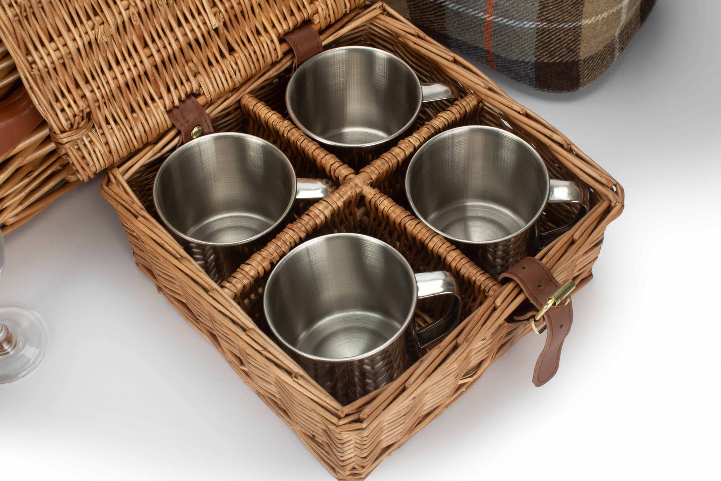 Deluxe 4 Person Ravenstor Hamper