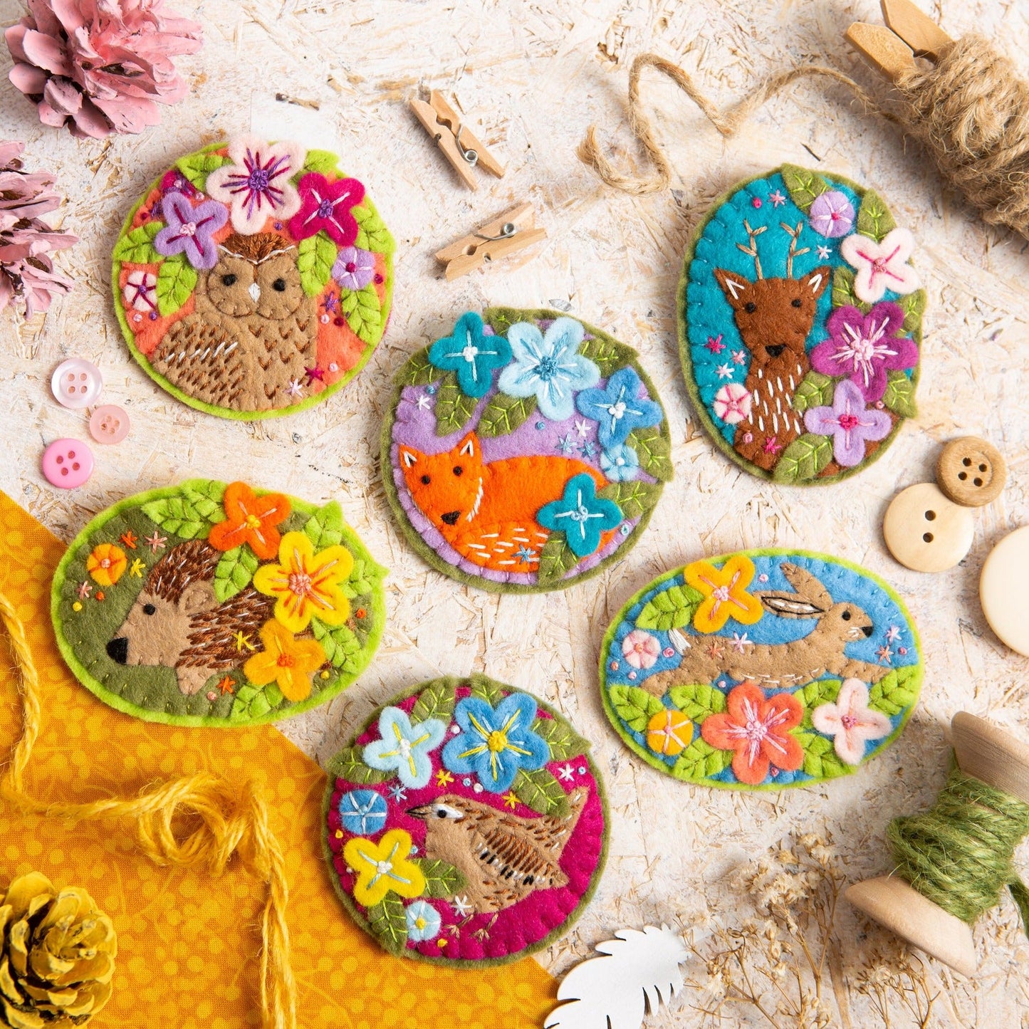 Hare Felt Craft Brooch Kit for Beginners