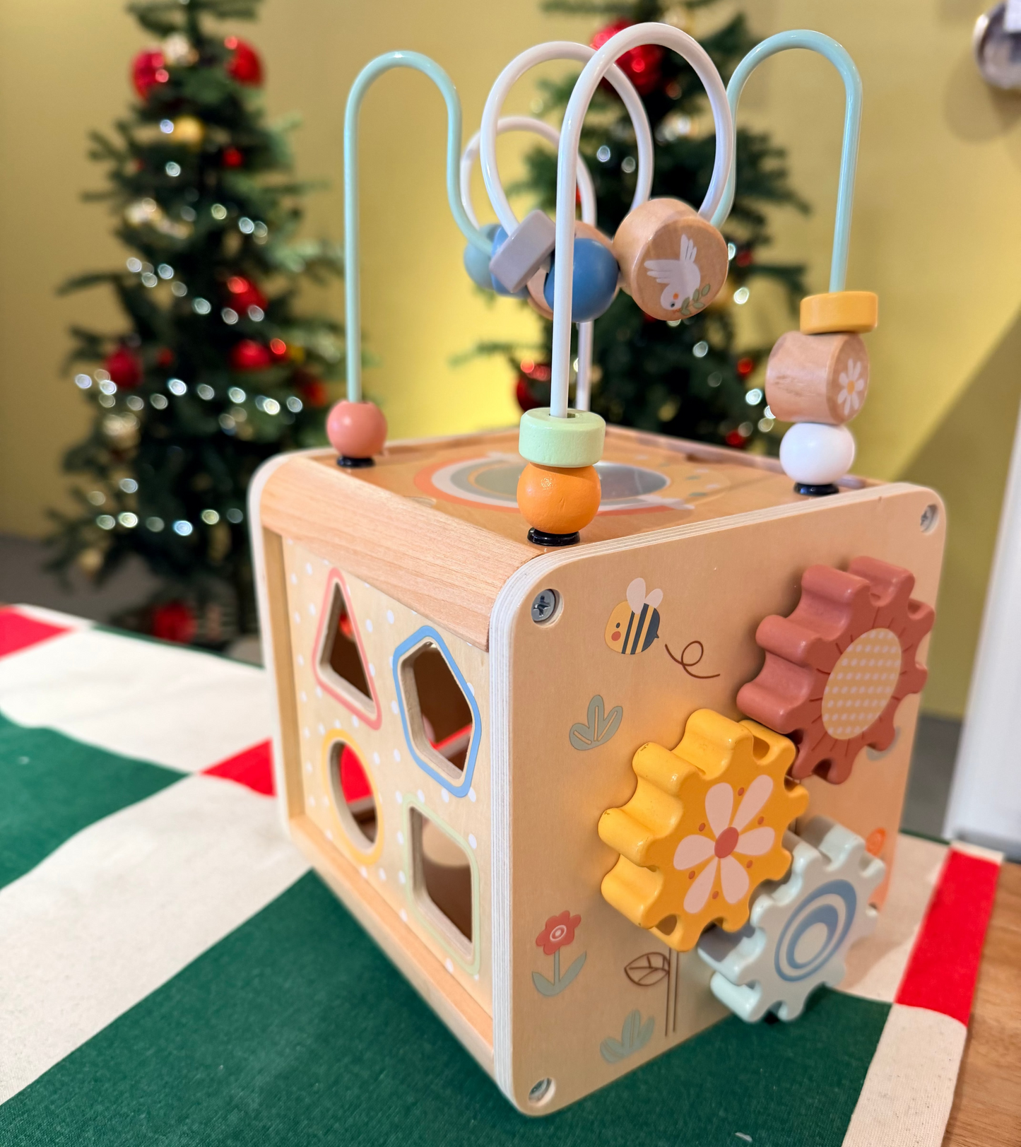 ThinkNest - Wooden Activity Cube