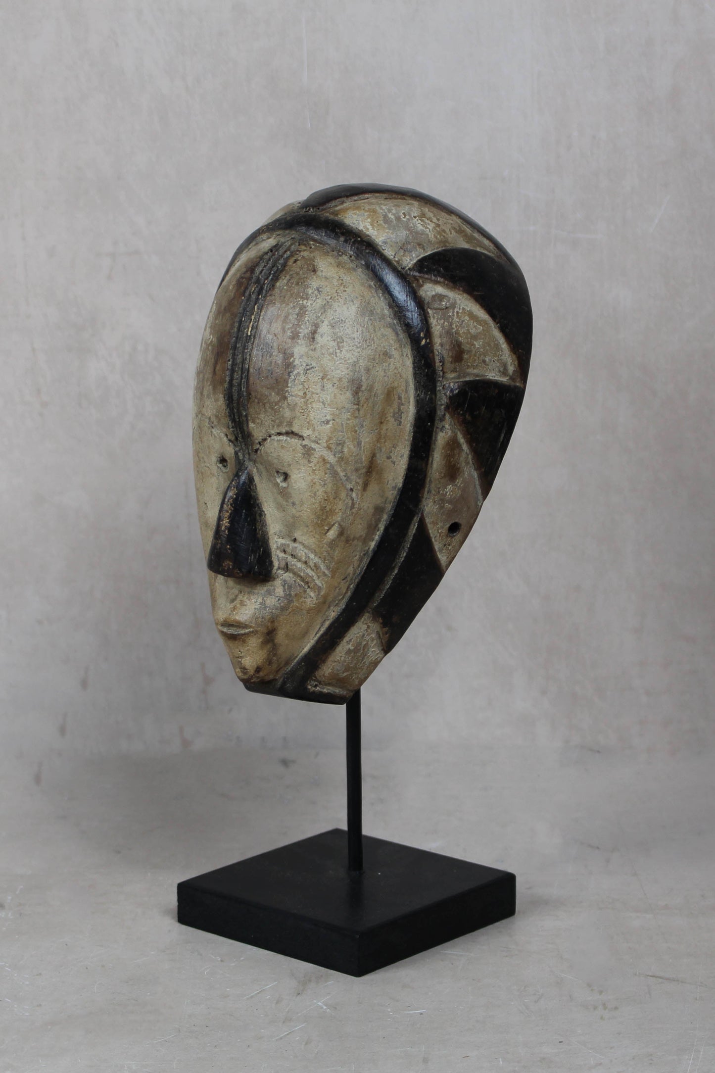 Hand Carved Fang African mask small - 204.2 by Botanical Boys