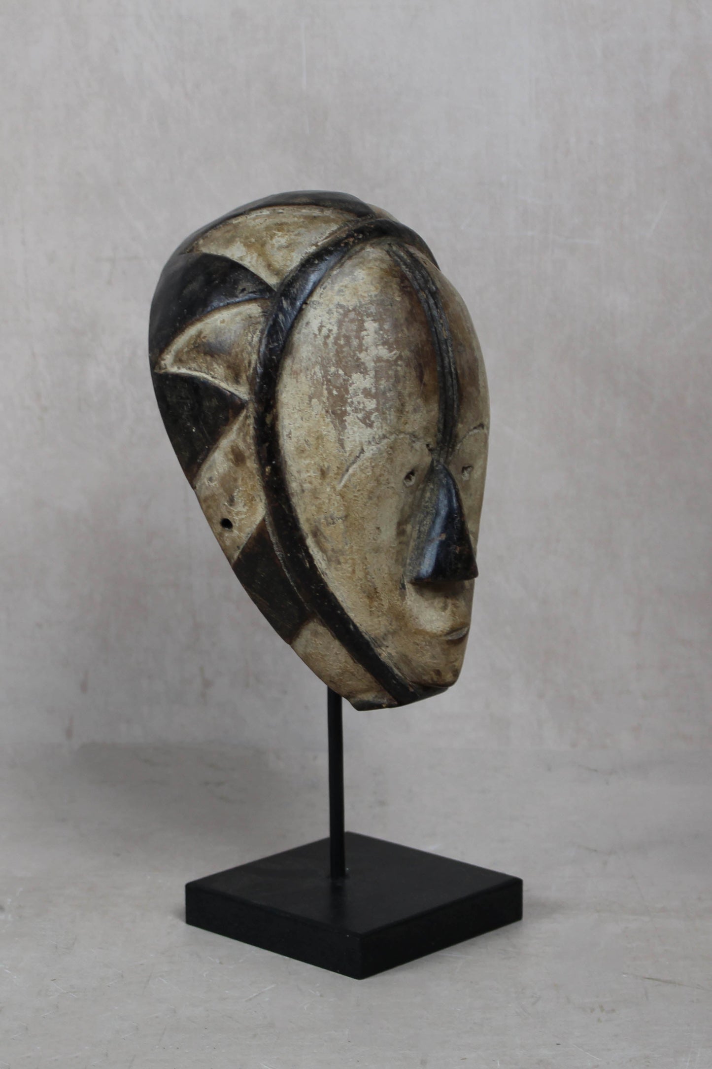 Hand Carved Fang African mask small - 204.2 by Botanical Boys