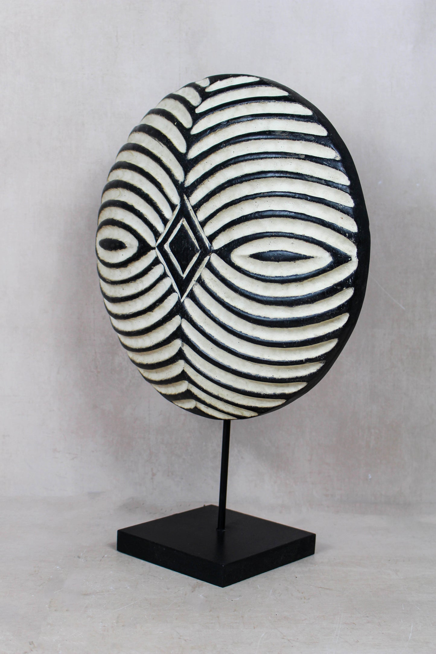 Cameroon Shield Round - 160.9 by Botanical Boys