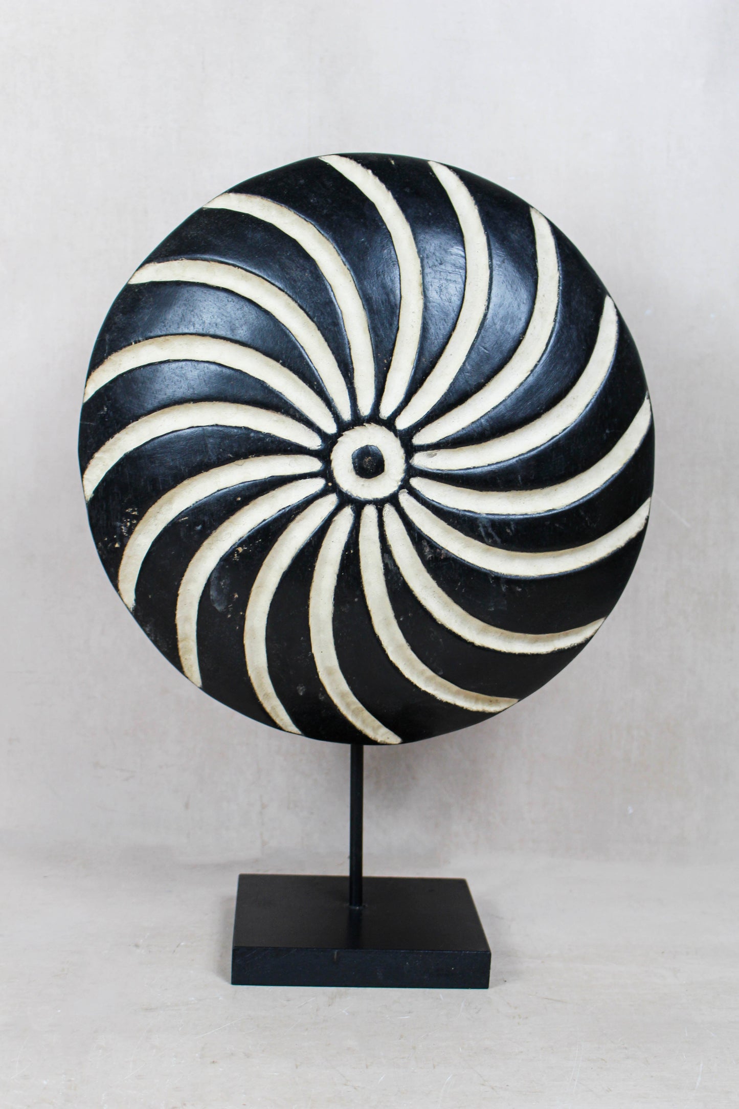 Cameroon Shield Round - 160.11 by Botanical Boys