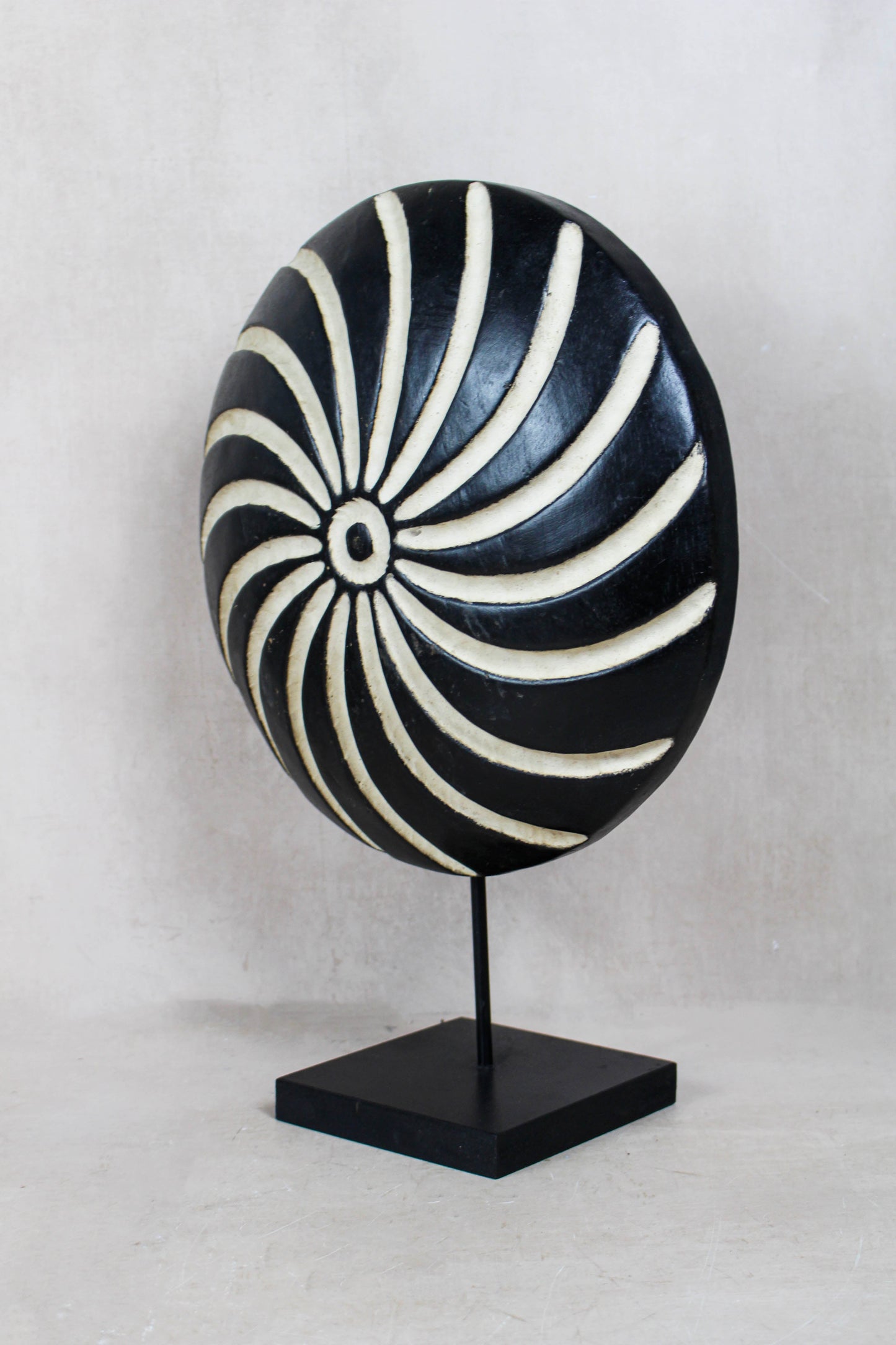 Cameroon Shield Round - 160.11 by Botanical Boys