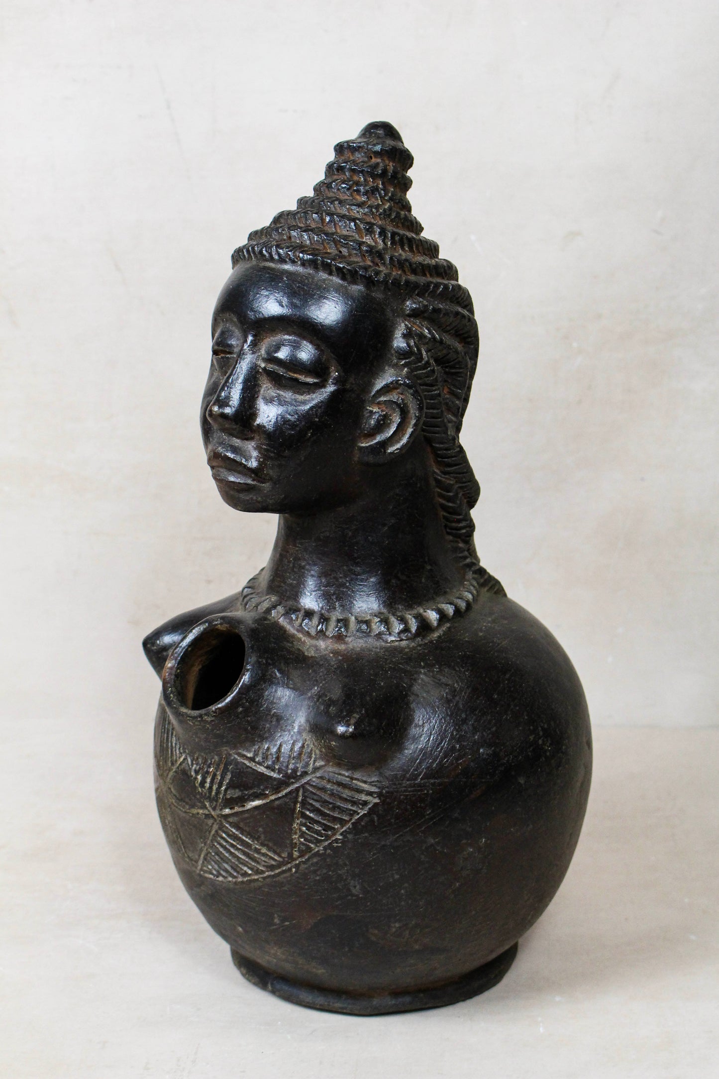 Mangbetu Bust Vase 231.1 by Botanical Boys