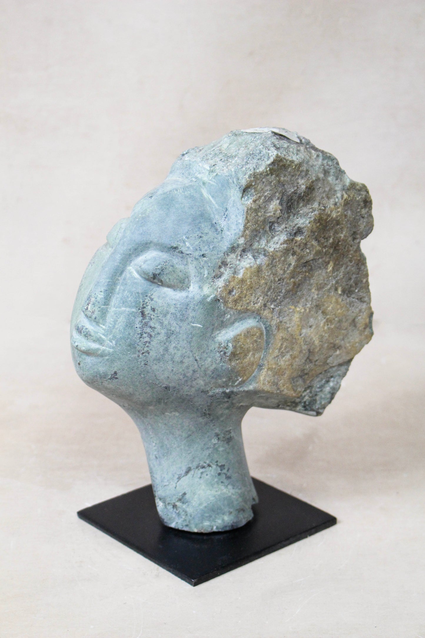 Stone head sculpture by Rizimu Chiwawa Zimbabwe 30.7 by Botanical Boys