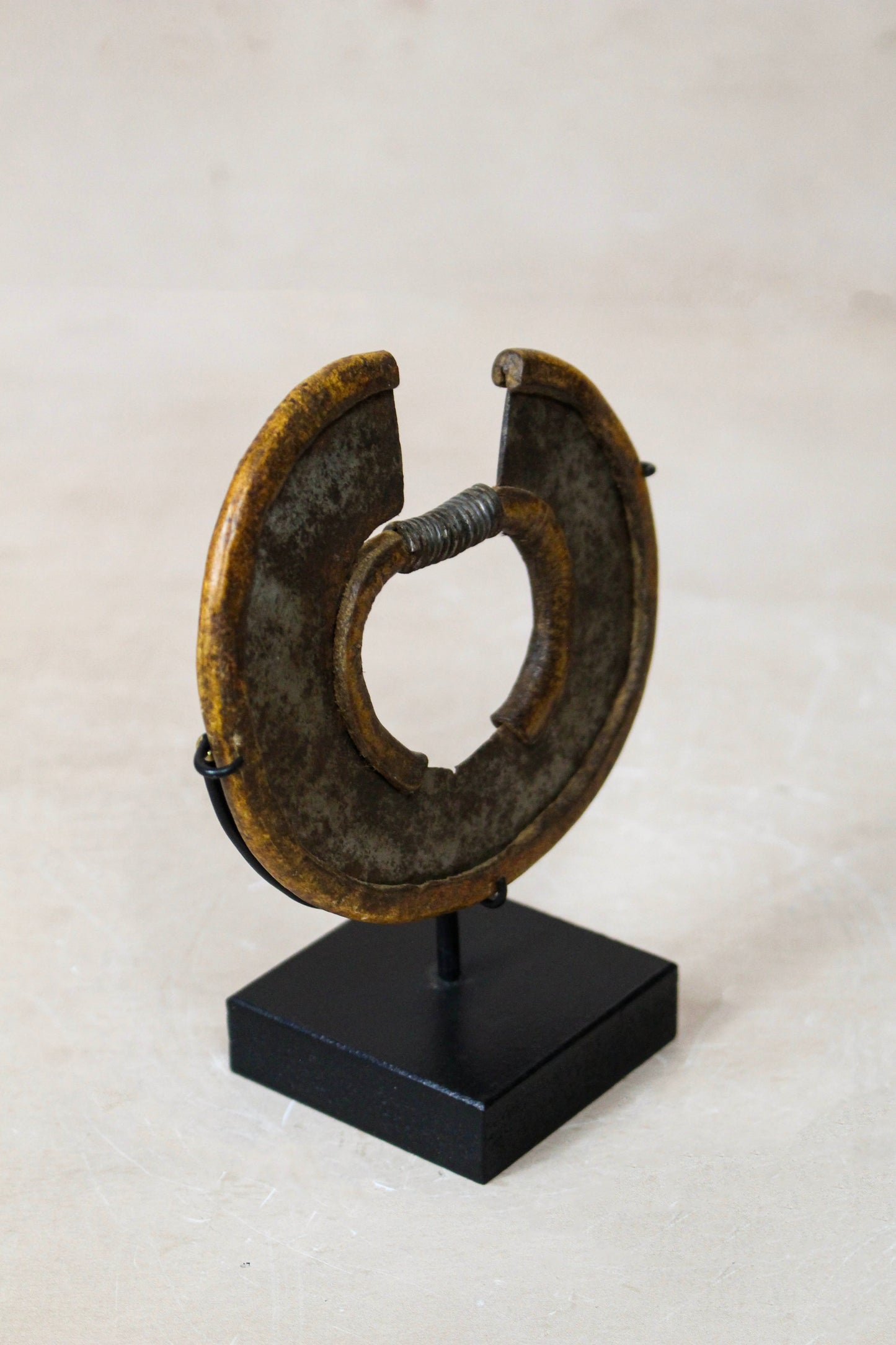 Antique East African "Ararait" Wrist Knife 119.2 by Botanical Boys