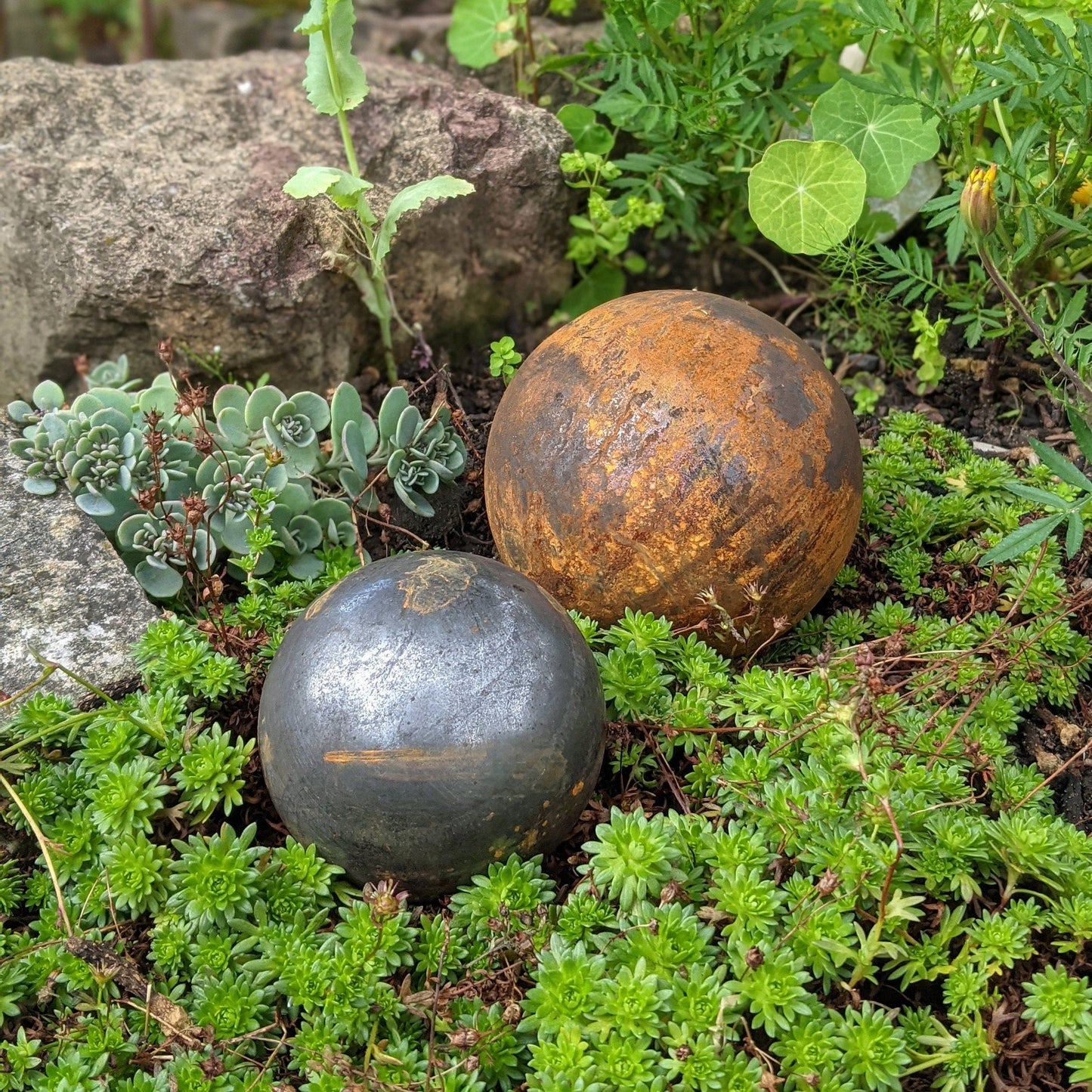Garden Ball Ornaments – Rustic Metal Garden Spheres