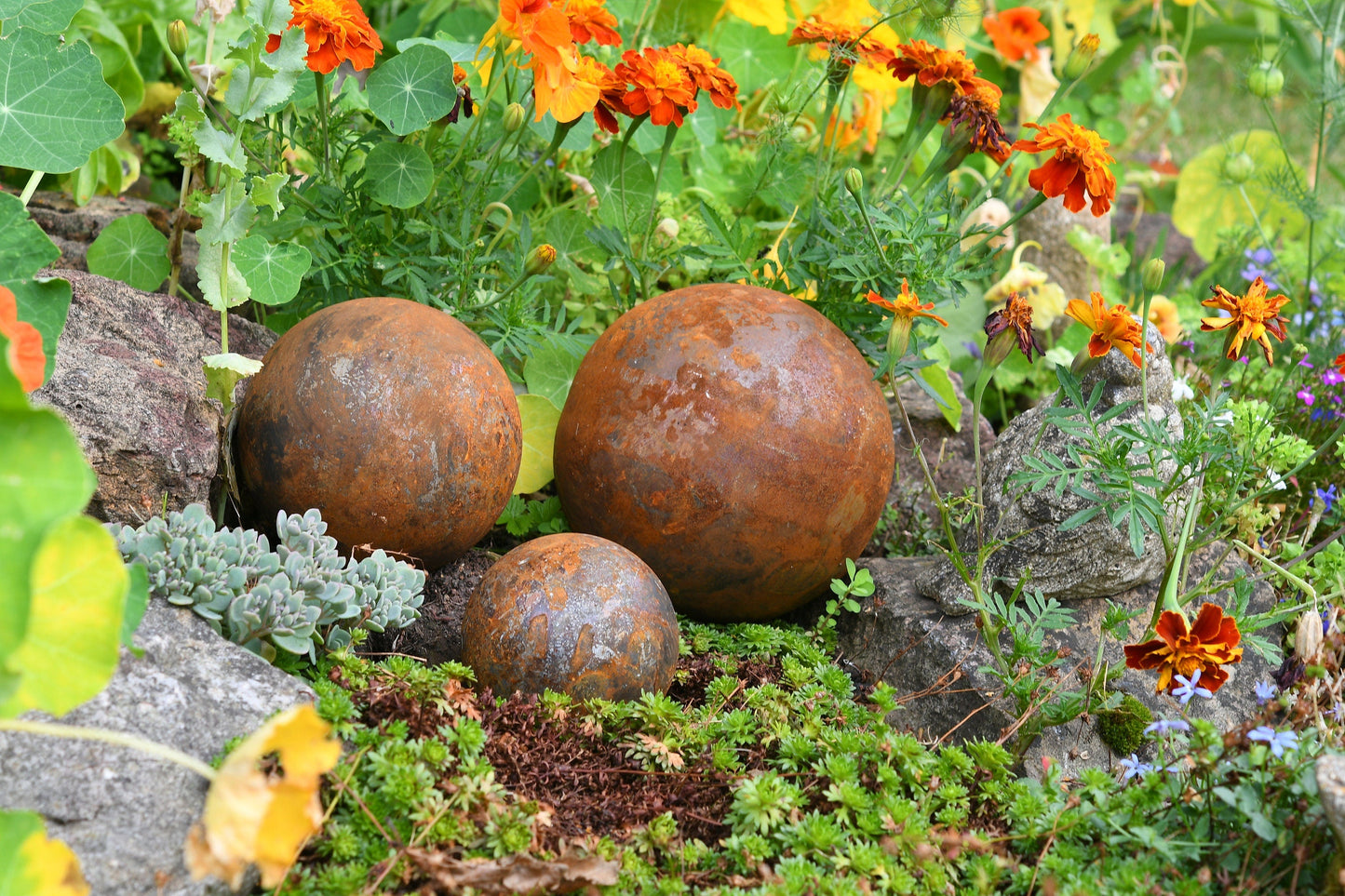 Garden Ball Ornaments – Rustic Metal Garden Spheres