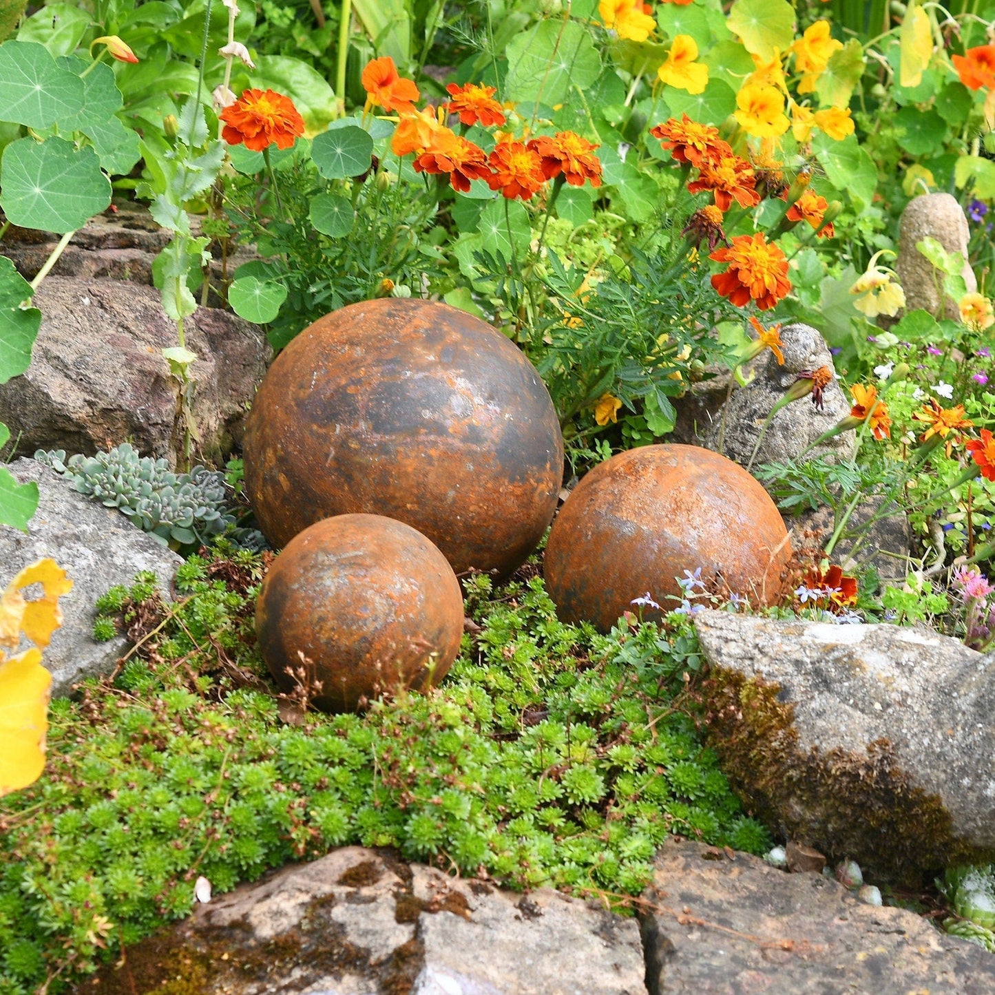 Garden Ball Ornaments – Rustic Metal Garden Spheres