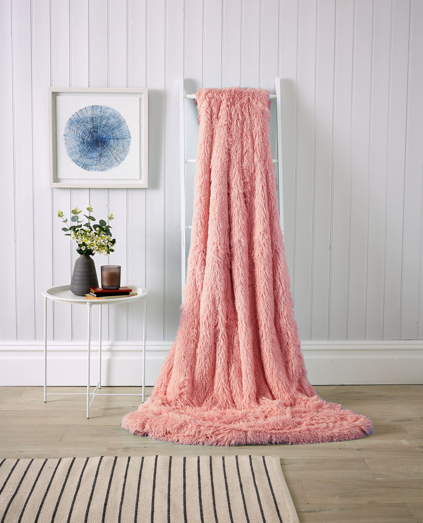 Oversized Chunky Soft Fleece Blanket Fluffy Faux Fur Throw Blanket for Bed and Sofa by OLIVIA ROCCO