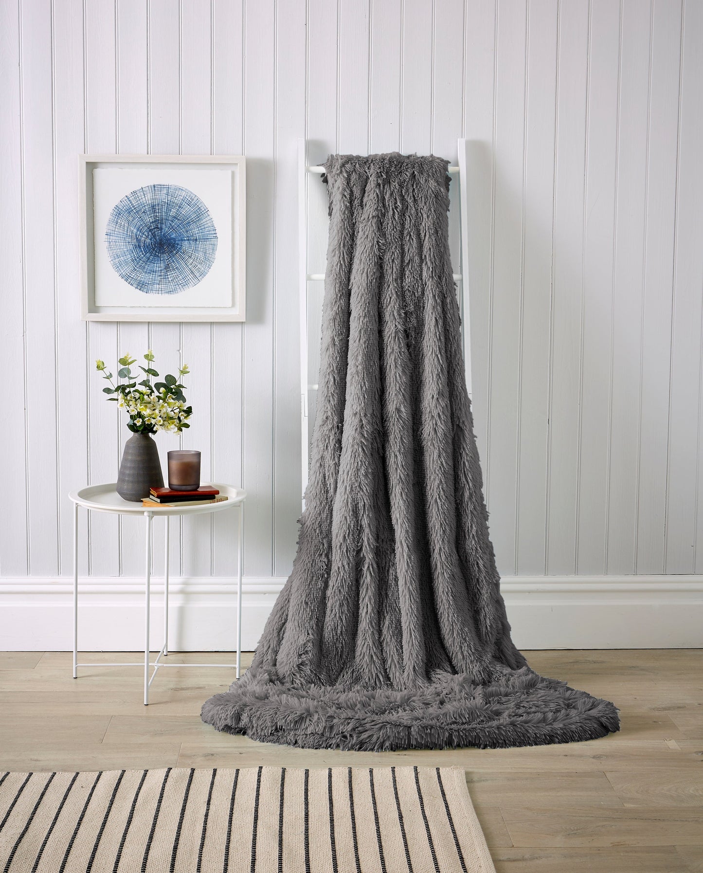 Oversized Chunky Soft Fleece Blanket Fluffy Faux Fur Throw Blanket for Bed and Sofa by OLIVIA ROCCO