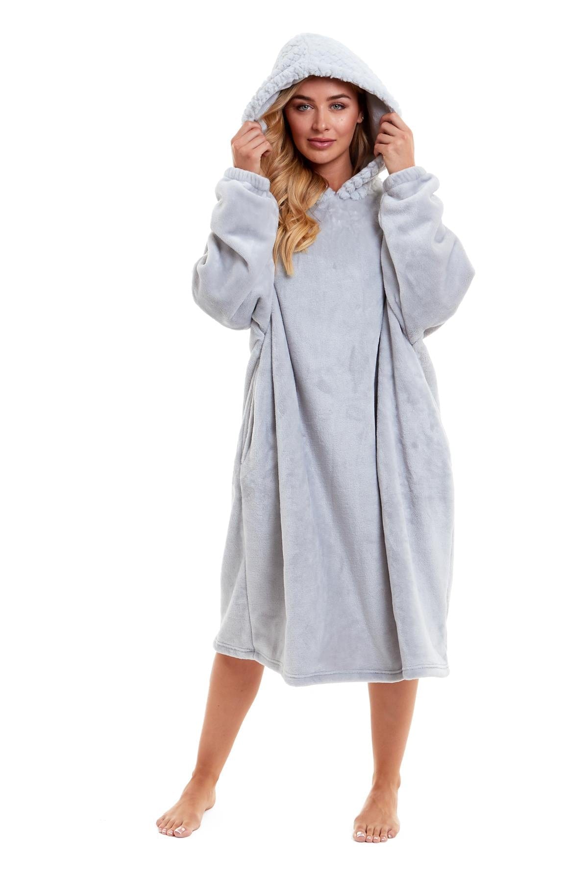 Oversized Women's Plush Hooded Poncho Blanket with Ultra-Soft Fur Hood and Double Pocket by Daisy Dreamer